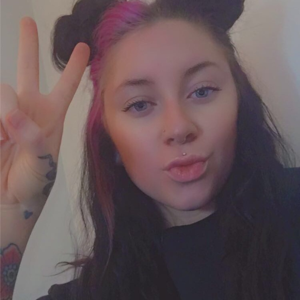 Meet your Posher, Victoria Anastasia